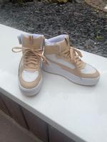 Neuwertige Sneaker Turnschuhe von Puma Gr. 39 Nordrhein-Westfalen - Alfter Vorschau