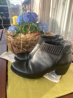 ARA Stiefeletten herbstlich 41 schwarz Nieten Nordrhein-Westfalen - Königswinter Vorschau