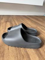 Yeezy Slides Bremen-Mitte - Bahnhofsvorstadt  Vorschau
