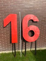 16 Sechszehn aus Holz rot für Geburtstage Niedersachsen - Damme Vorschau