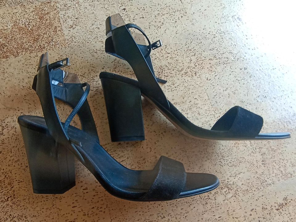 Greymer Schuhe High Heels schwarz Leder Gr. 40 neuwertig in Essen-Margarethenhöhe