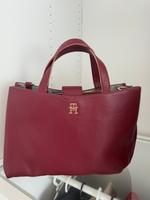 Tommy hilfiger Handtasche. Nordrhein-Westfalen - Troisdorf Vorschau