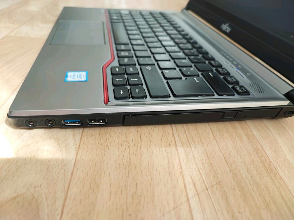 Laptop Fujitsu i5 CPU in Berlin