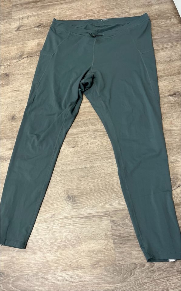 44-46 - Tcm Tchibo Thermo Leggings grün lauf tight 2x in Erftstadt