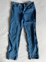 Blaue bequeme Damen Jeans C&A Gr. 44 Niedersachsen - Schiffdorf Vorschau