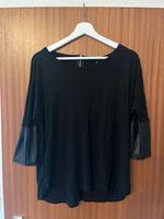 Damen Oberteil in schwarz. T-Shirt von Stradivarius Köln - Porz Vorschau
