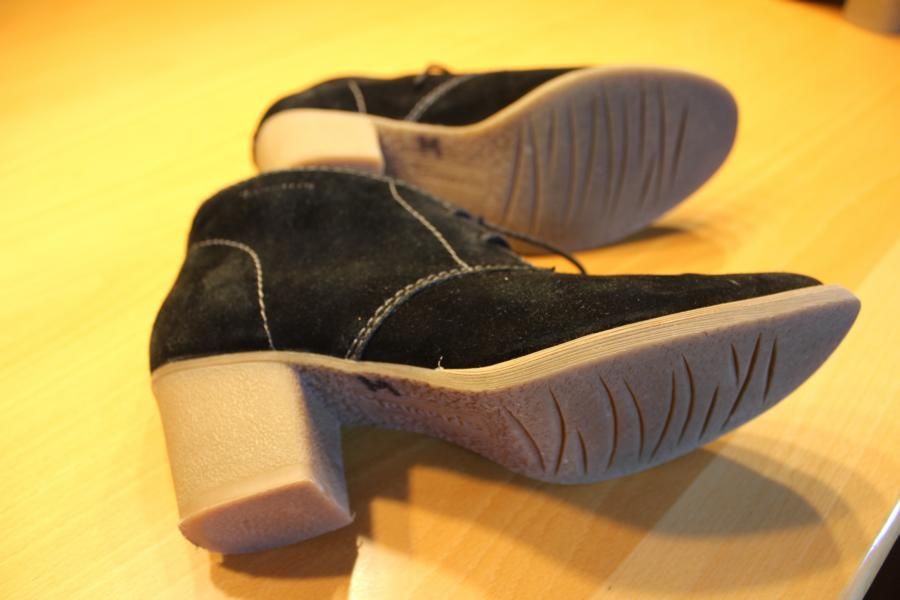 Tamaris Ankle Boots, Gr 39/40. schwarz, 6 cm Absatz in Hausach