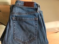 Hollister Jeans blau s. gut erhalten Gr. 25 Essen - Essen-Ruhrhalbinsel Vorschau