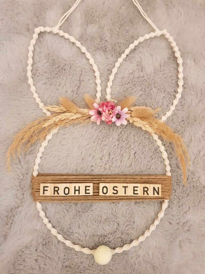 Osterhase Ostern frohe Ostern Deko Hase Trockenblumen Makramee in Dresden