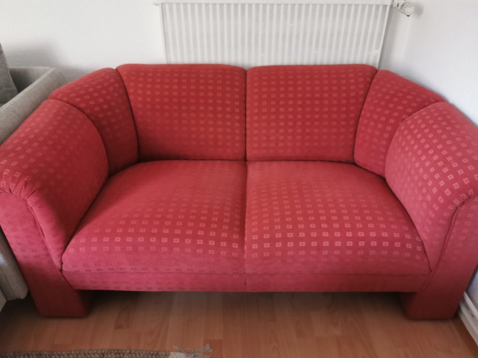2 Sofa, rot in Osnabrück