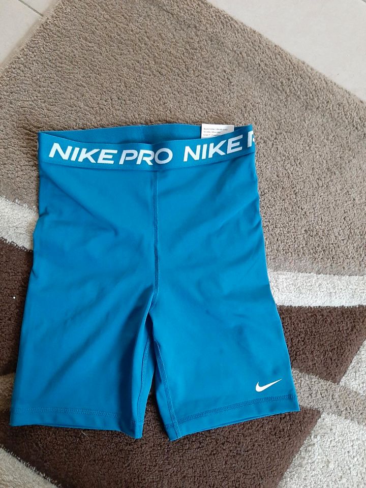 Frauen Shorts von Nike Pro neu original in Wahlstedt