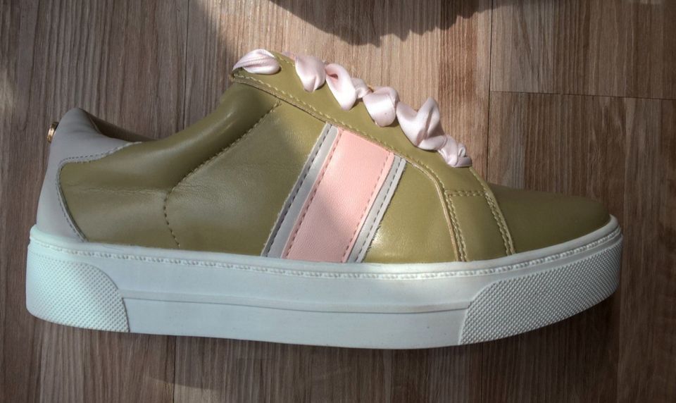 HEAD OVER HEELS by DUNE London Sneaker - NEU - 37 - oliv rosa in Neuss