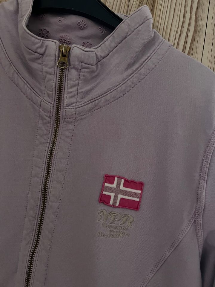 Wunderschöne ♥️Sweat-Jacke von NAPAPIJRI w.NEU..Lavendel in Bad Feilnbach