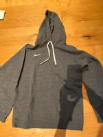 Nike Pullover Hessen - Fernwald Vorschau