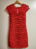 Rotes Kleid Stuttgart - Sillenbuch Vorschau