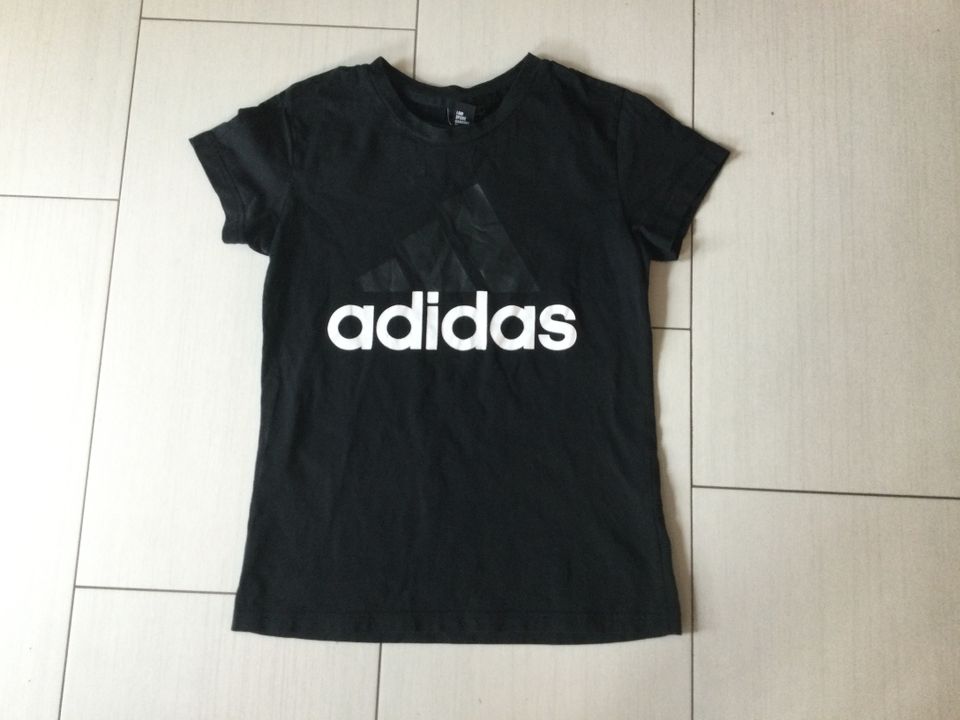 Adidas T-Shirt schwarz gr. 34/36 XS-S in Friedrichshafen