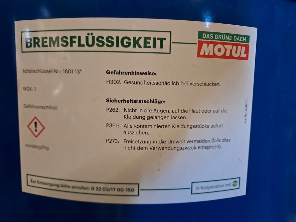 5 Fässer 210 Liter blau, Speziell für Entsorgung, fast neuwertig in Forchtenberg