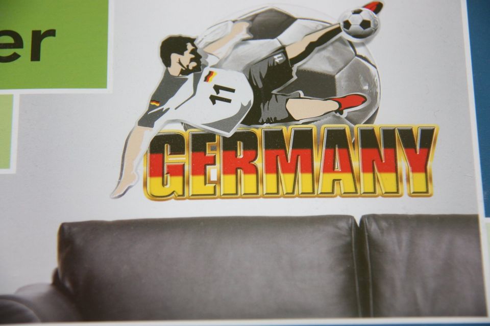 2 Stück XXL - Glamour Sticker, Fußball CASA DECO, Wand Tattoo in München