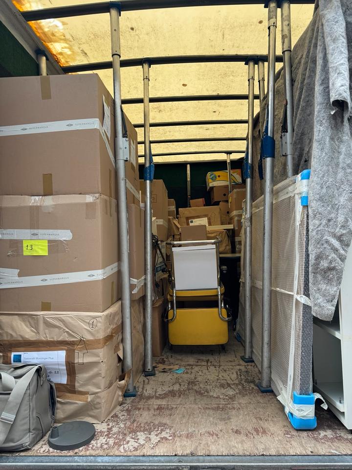 Nah & fern Umzüge Transport günstig Entsorgung Möbeltaxi in Berlin