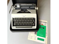 Alte Schreibmaschine Olympia MONICA mit Koffer, 1960er Kiel - Schreventeich-Hasseldieksdamm Vorschau