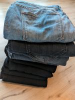 H&M Mama Jeans Umstandsjeans Schwangerschaftsjeans 38 Niedersachsen - Südbrookmerland Vorschau