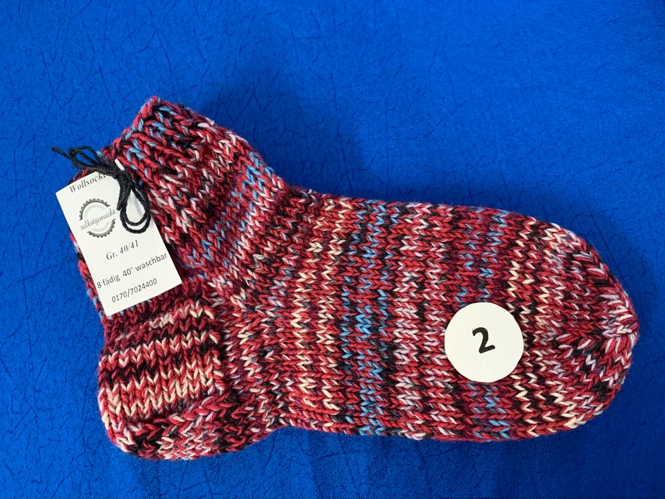 Wollsocken selbstgestrickt dicke Socken Gr.40/41 sockenwolle in Hüllhorst