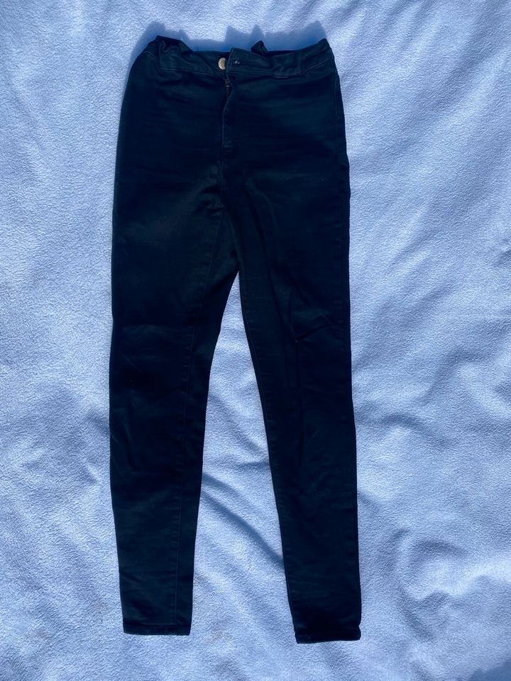 Hose Zara kids 164cm 13/14 Jahre schwarz Jeans in Saarbrücken