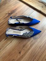 ZARA Satin Schuhe mit Kristallen gr 37 NEU Berlin - Reinickendorf Vorschau
