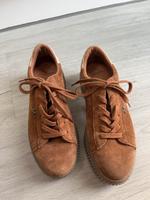 Braune Sneaker von s.Oliver - Größe 37 - Wildlederoptik Nordrhein-Westfalen - Herten Vorschau