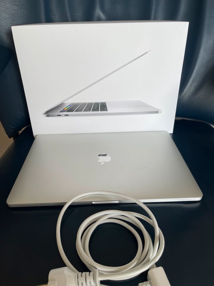 Apple MacBook Pro  15“, 2016 Silber in Altenberge