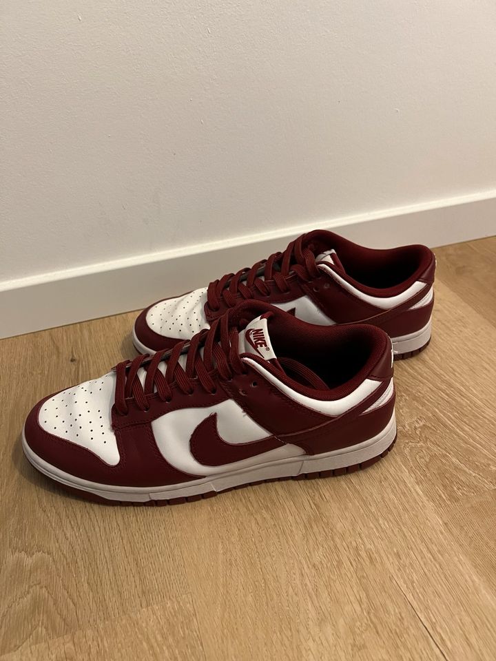 Nike Dunk Low - Red - 44 in Adelsdorf