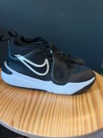 Nike Team ‘Hustle, D 11’ Sportschuh, Gr. 33,5 München - Maxvorstadt Vorschau