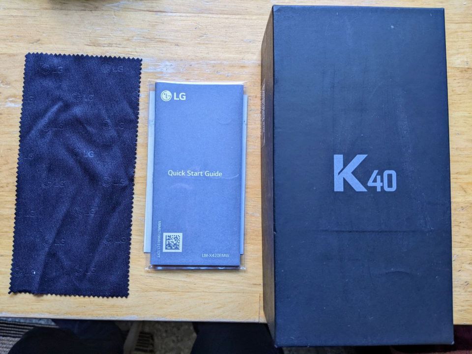 LG K40 - Handy - in sehr gutem Zustand + Ersatzteile in Mainz