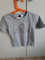 Adidas T-Shirt grau Gr. 128 guter Zustand Niedersachsen - Langelsheim Vorschau