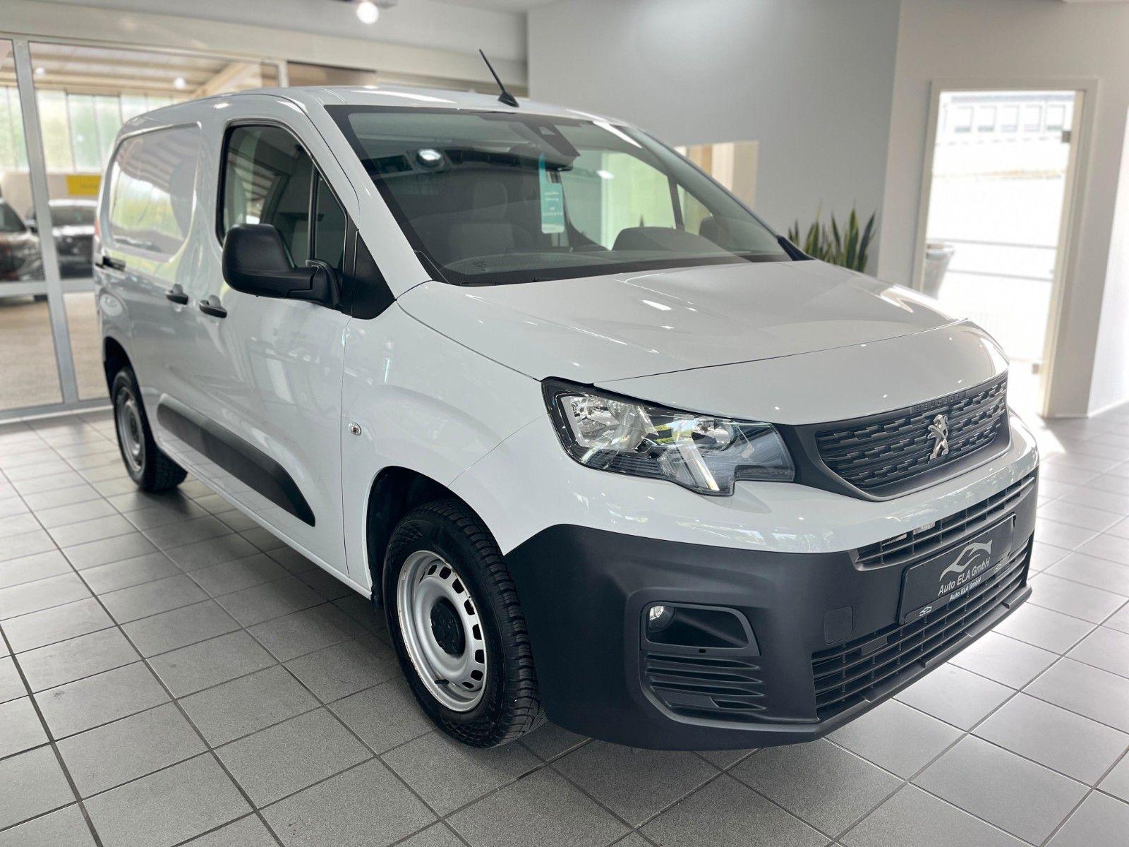 Abbildung des Autos Peugeot Partner Premium …