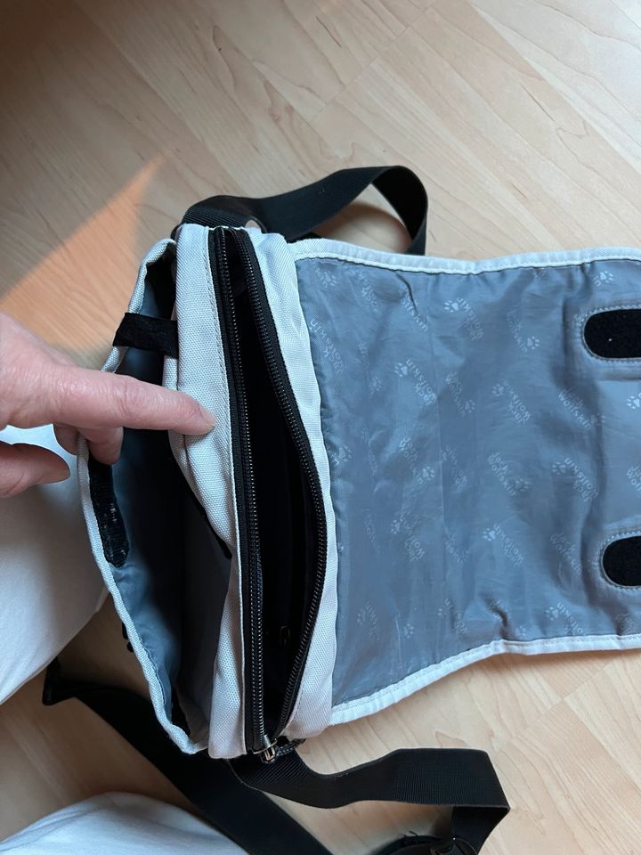 Kleine Stoff Handtasche von Jack Wolfskin in grau in Bergen auf Rügen