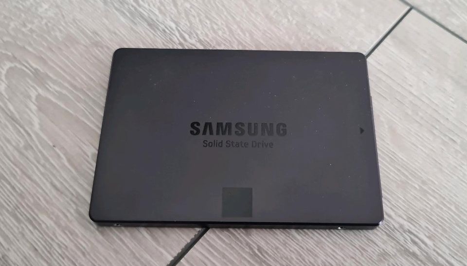 1000GB (1TB) Samsung 840 EVO SSD in Bielefeld