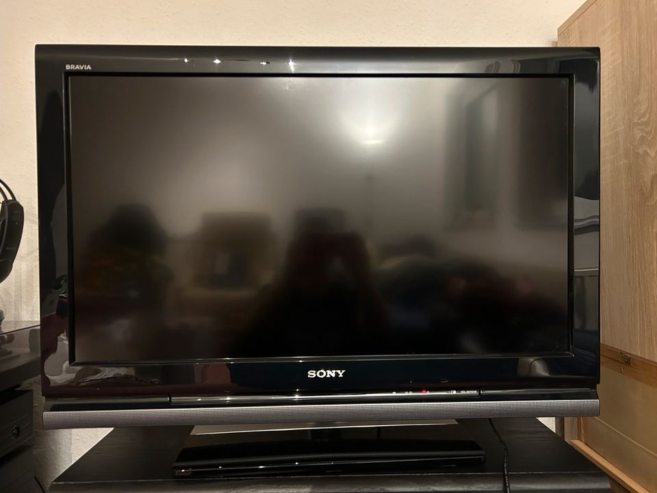 Verkaufe gebrauchten Sony Bravia KDL-32V4240 32 Zoll LCD-Display in Dietzenbach