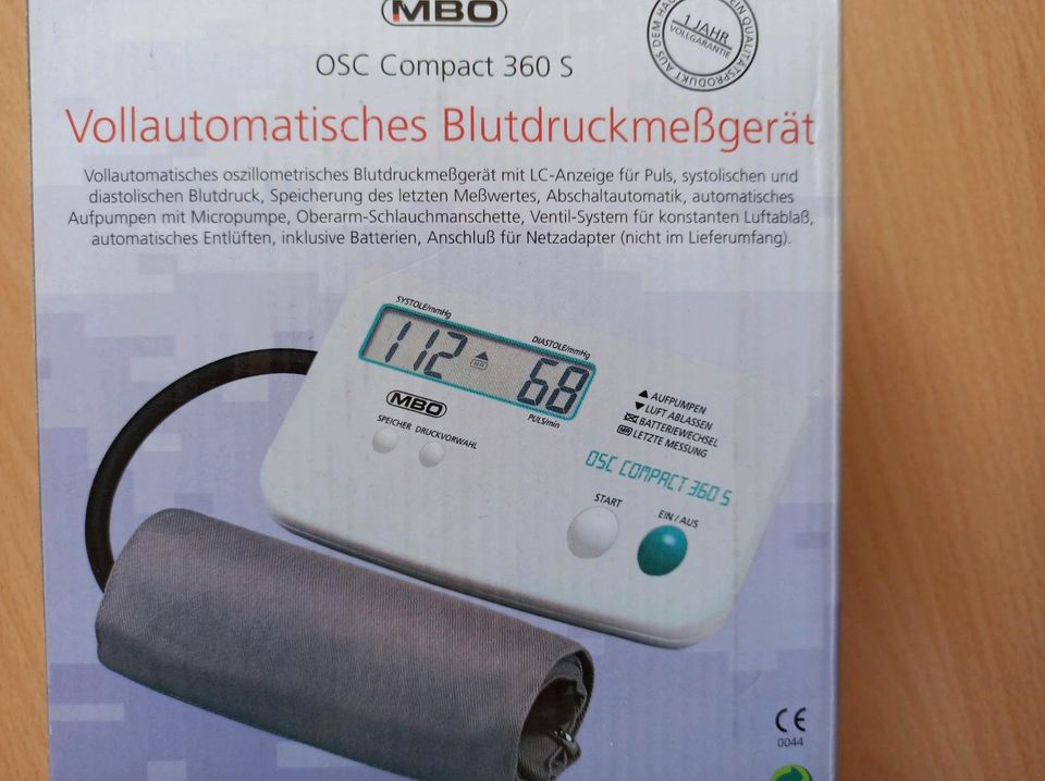 Vollautomatisches Blutdruckmessgerät Oberarmblutdruckmesser in Erfurt