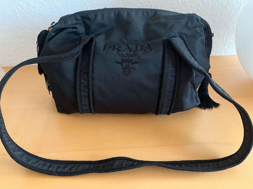 PRADA Handtasche schwarz in Altbach