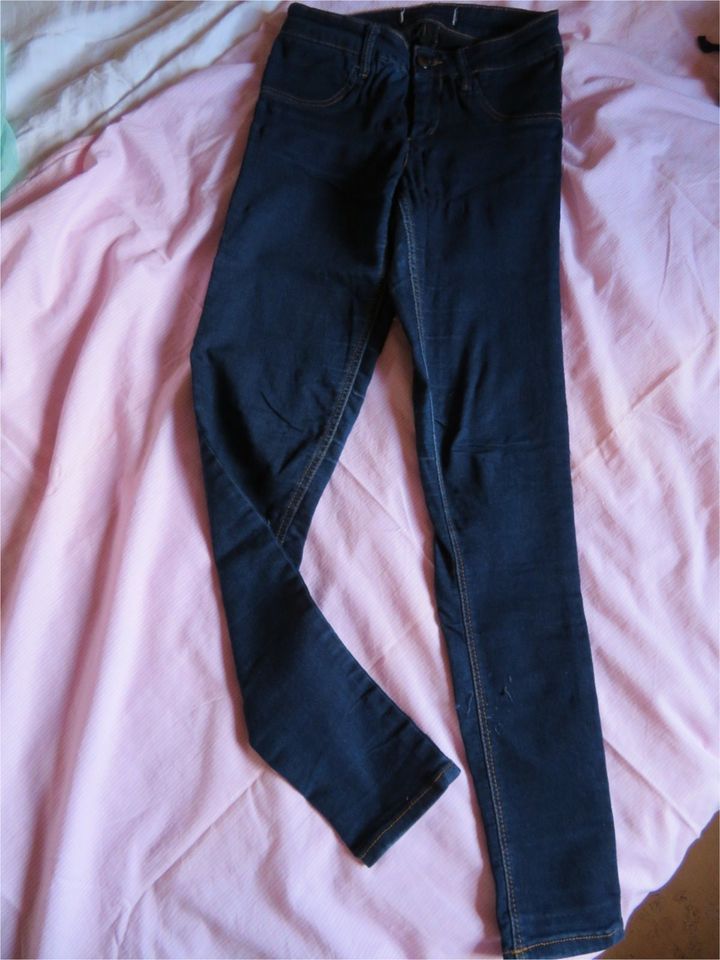 Jeans, Hose für Mädchen/Damen Gr. 34, Tally Weijl in Ostelsheim