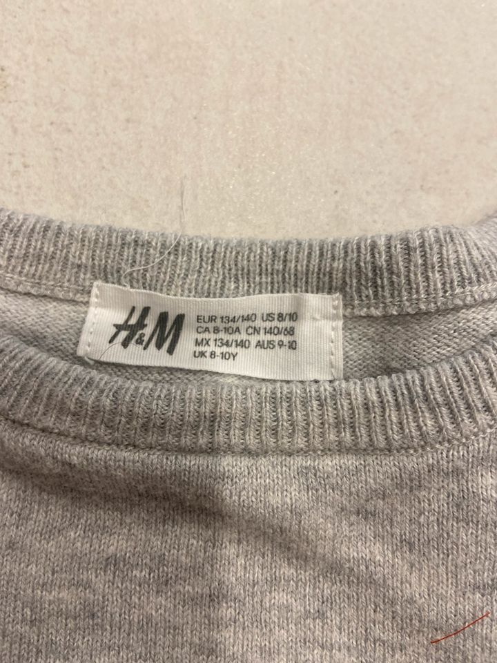 H&M Gr. 134/140 Pullover Pulli grau meliert Rentiere Weihnachten in Landsberg (Lech)