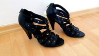 NEU, High heels Gr. 39 in schwarz mit Nieten, 5TH AVENUE, Schuhe Thüringen - Sonneberg Vorschau