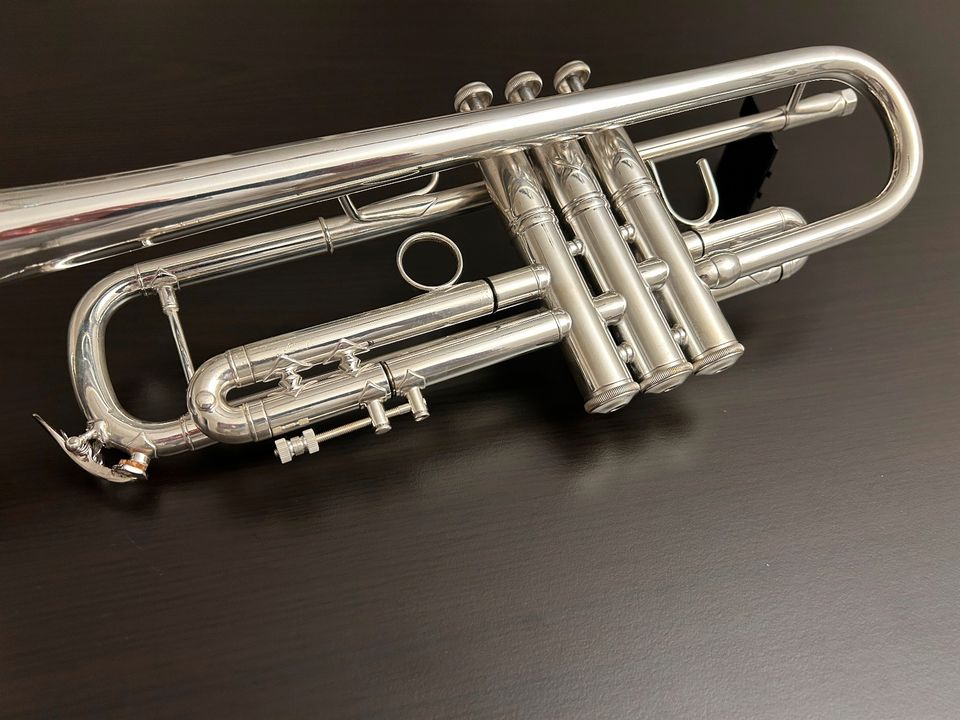 Bach Stradivarius LR 180-37S Trompete von 1991 Lightweight in München