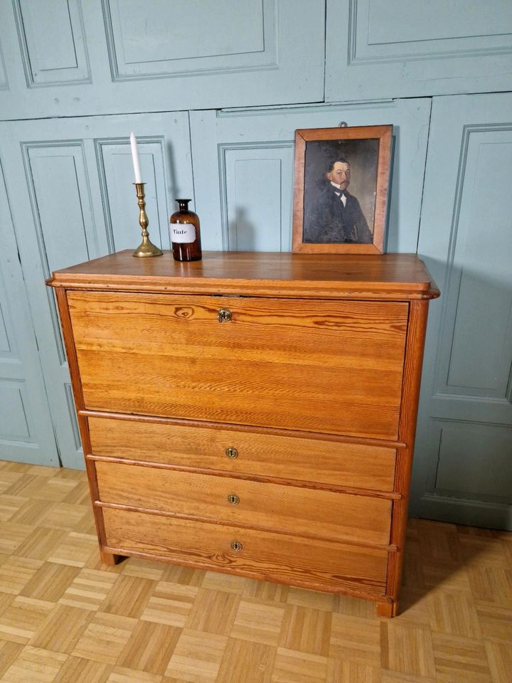 Biedermeier,Weichholz,Sekretär,Antik,Alt,Schreibtisch,Schrank,rar in Grambow (b Schwerin, Meckl)