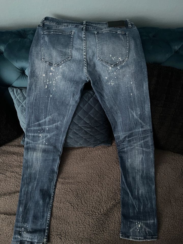 Tigha Jeans in Lauf a.d. Pegnitz