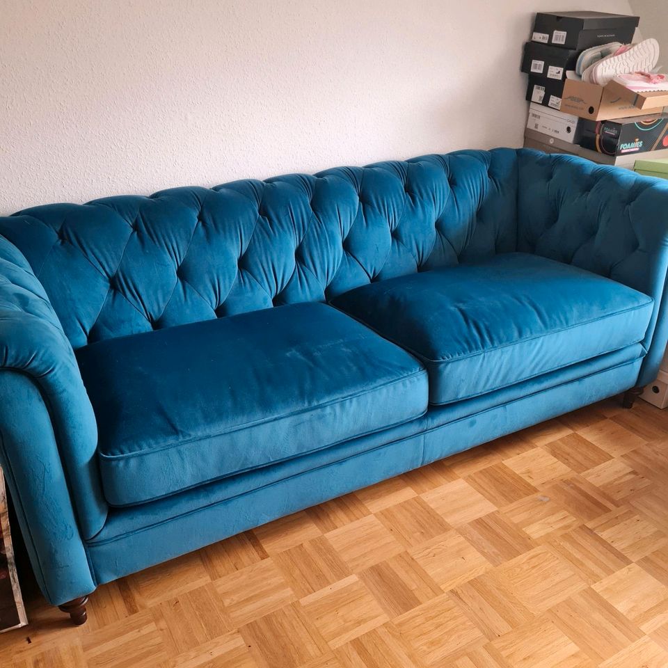 Sofa / nicht benutzt in Freiburg im Breisgau