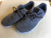 Tiroler Loden Merino Sneakers 41 Schuhe Schurwolle grau leicht Sachsen - Reinsdorf Vorschau