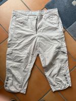 2 Hosen Gr. 44 Jeans  und 2 Shirts Hessen - Vellmar Vorschau