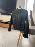 Neuwertige Schwarze Lederjacke Damen - Gr. 36 West - Griesheim Vorschau